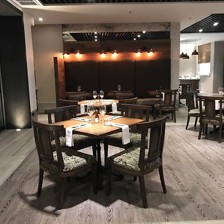 Krystal Grand Suites Insurgentes Meksyk Zewnętrze zdjęcie The interior of the restaurant