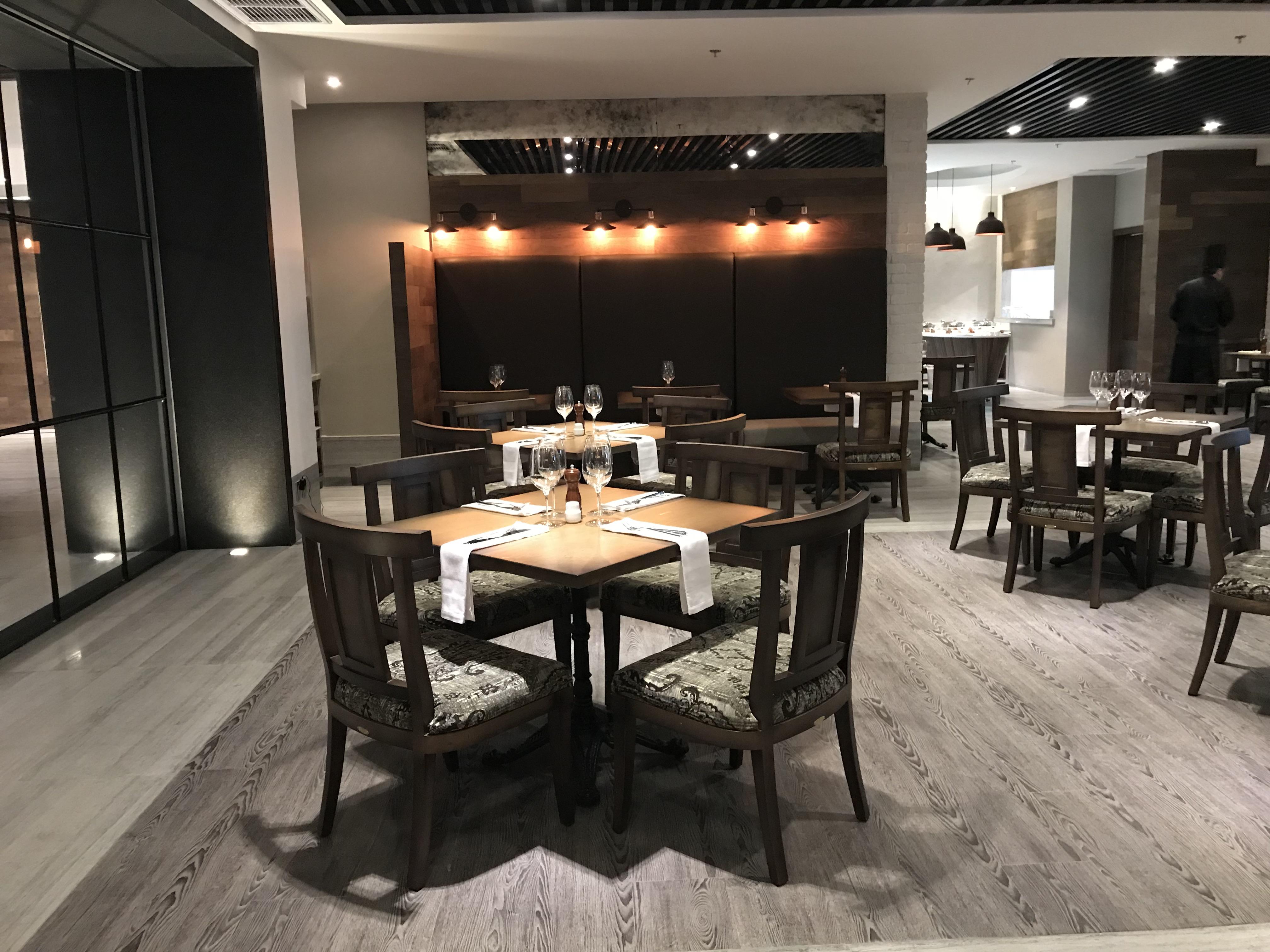 Krystal Grand Suites Insurgentes Meksyk Zewnętrze zdjęcie The interior of the restaurant