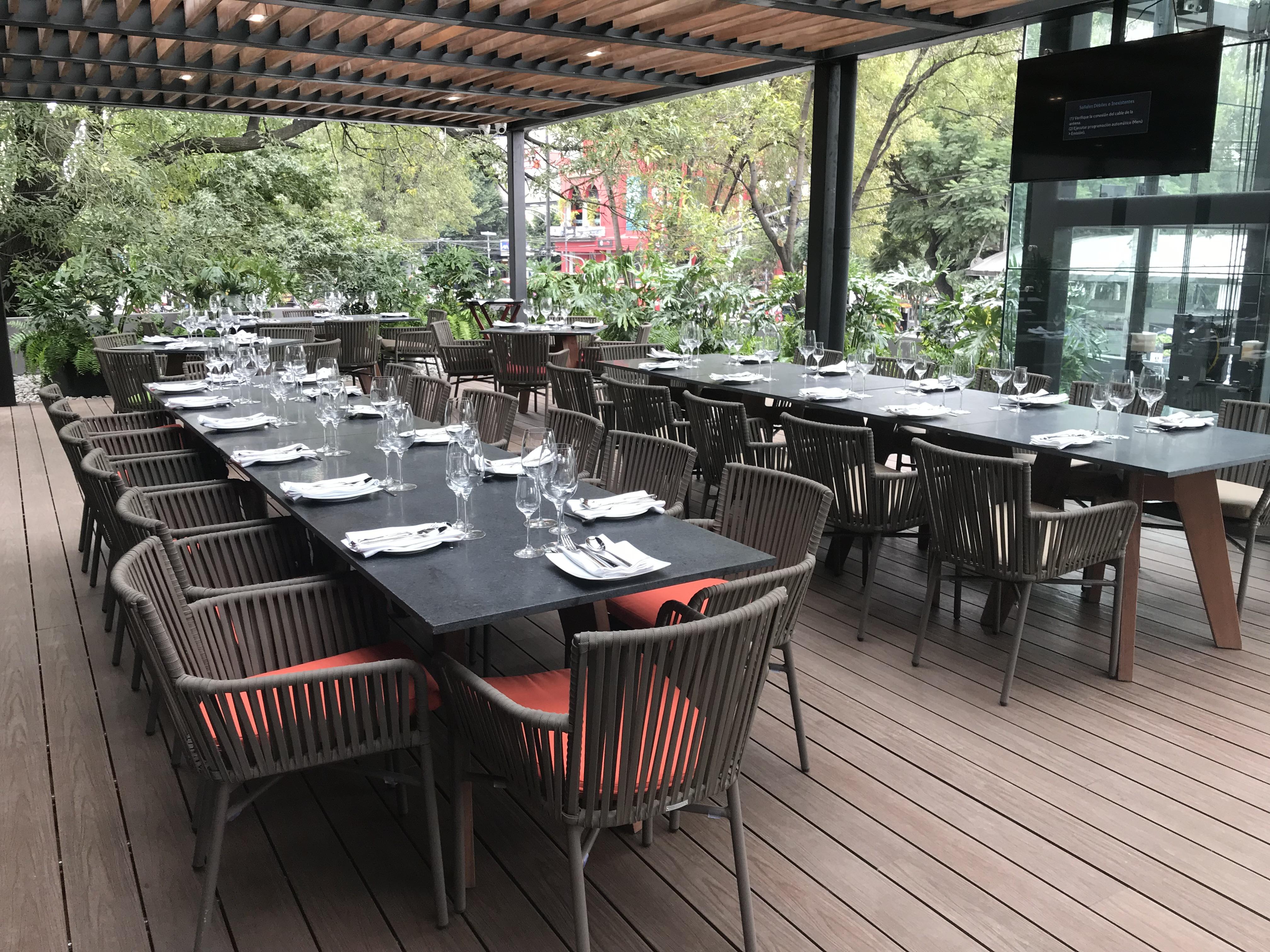 Krystal Grand Suites Insurgentes Meksyk Zewnętrze zdjęcie The outdoor terrace at the restaurant